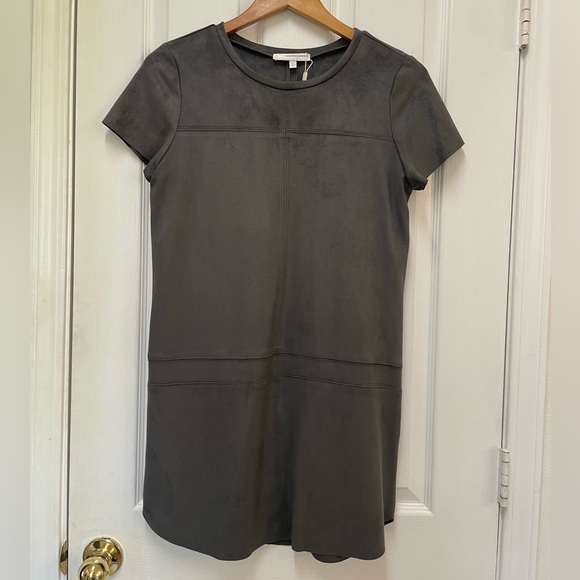 Lavender Brown Adley Dark Gray Faux Suede Shift T-Shirt Mini Dress Size Small - Picture 1 of 6